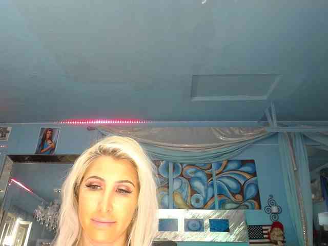 adrianna_fox webcam