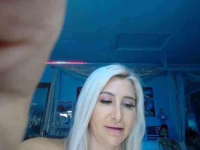 adrianna_fox webcam