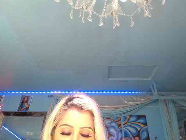 adrianna_fox webcam