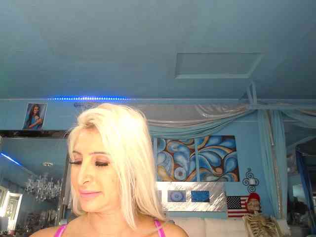 adrianna_fox webcam