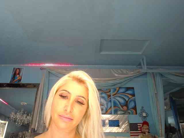 adrianna_fox webcam