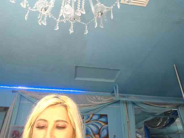 adrianna_fox webcam