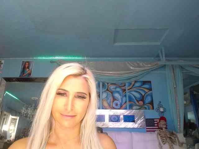 adrianna_fox webcam