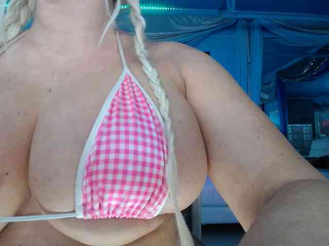 adrianna_fox adrianna_fox