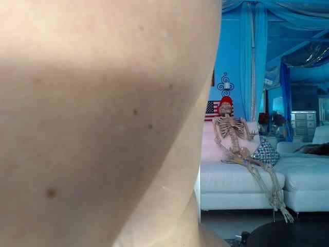 adrianna_fox Live Webcam on BongaCams