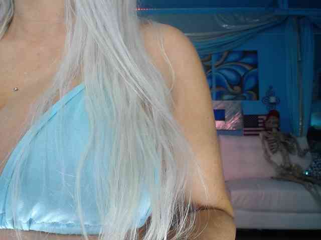 adrianna_fox webcam