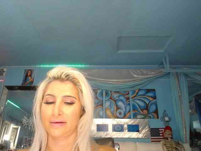 adrianna_fox