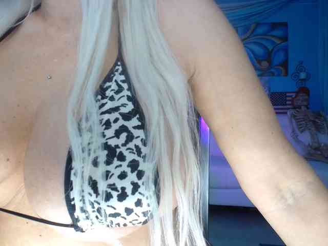 adrianna_fox webcam
