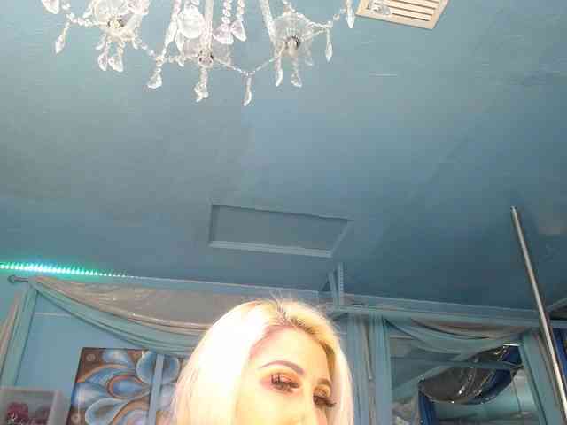 adrianna_fox webcam