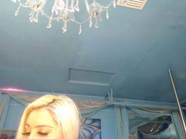adrianna_fox webcam