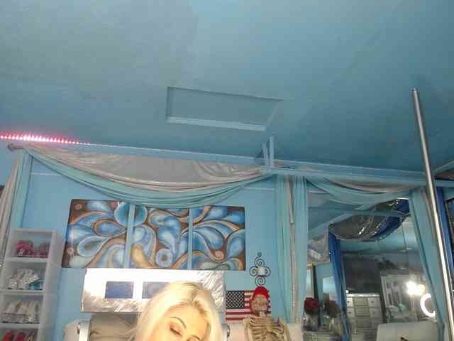 adrianna_fox webcam