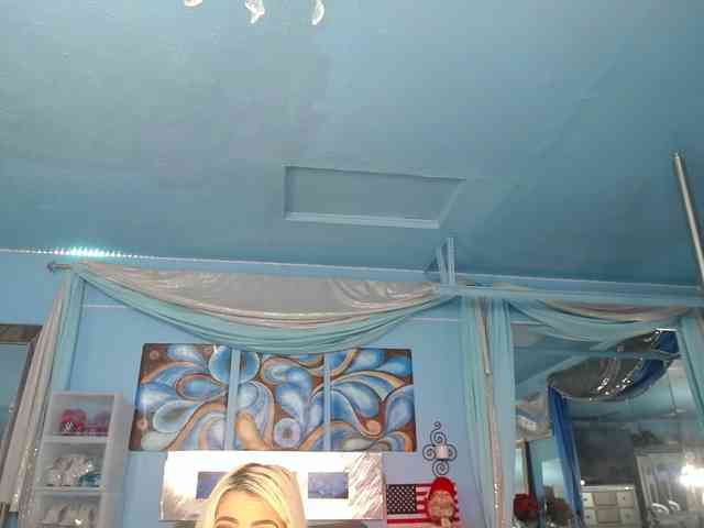 adrianna_fox Live Webcam on BongaCams