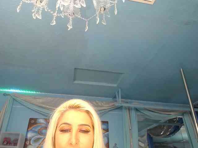 adrianna_fox webcam