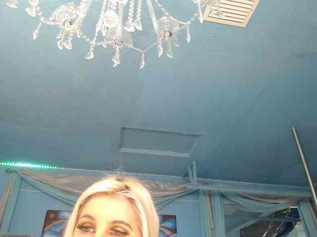 adrianna_fox webcam