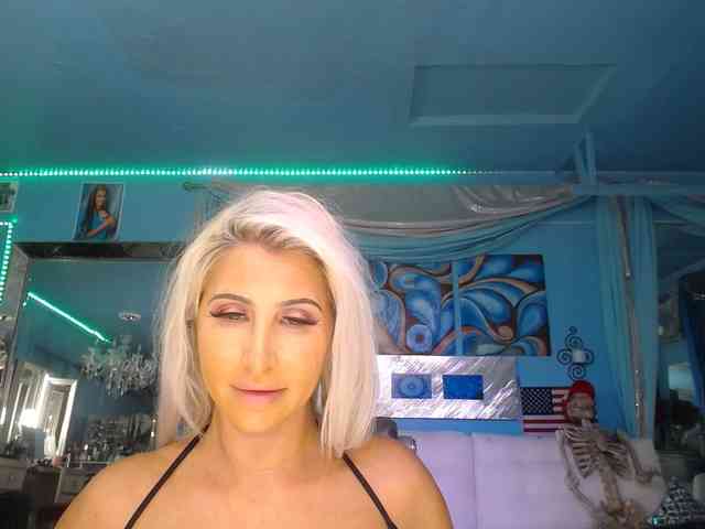 adrianna_fox webcam