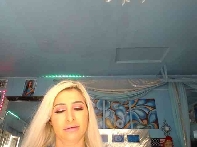 adrianna_fox