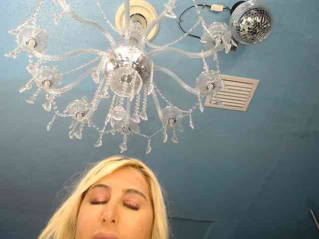 adrianna_fox webcam