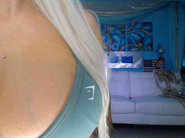 adrianna_fox webcam