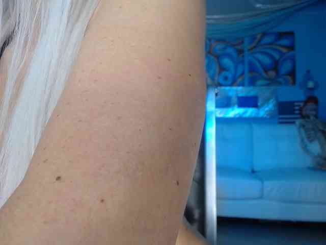 adrianna_fox webcam