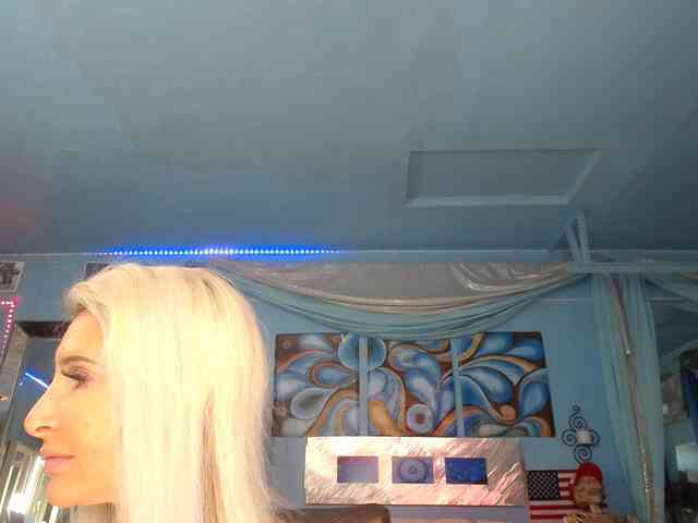 adrianna_fox webcam