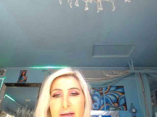 adrianna_fox webcam