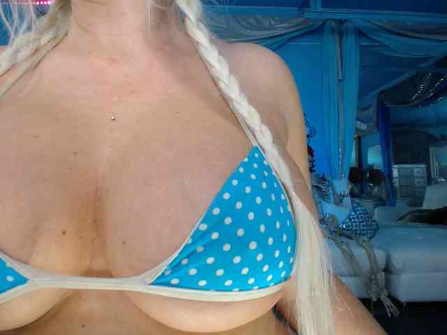 adrianna_fox adrianna_fox