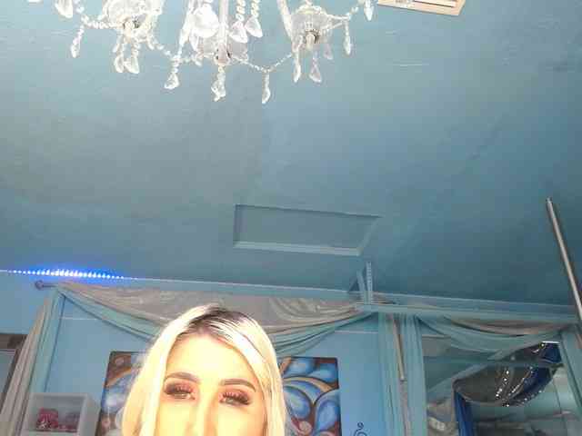 adrianna_fox webcam