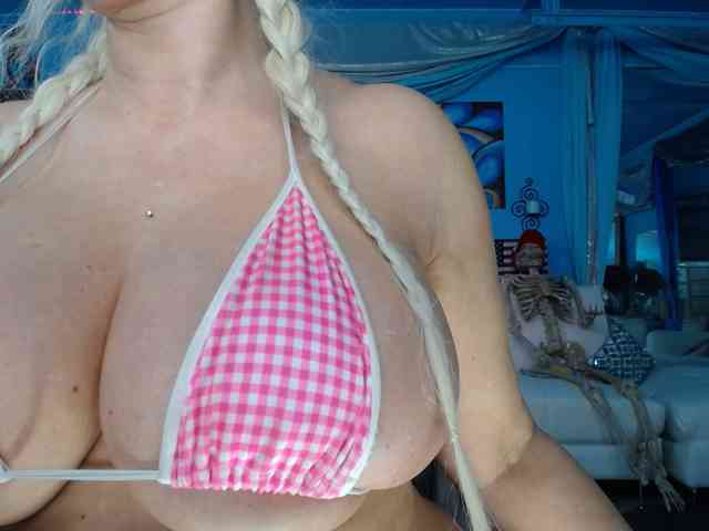 adrianna_fox webcam