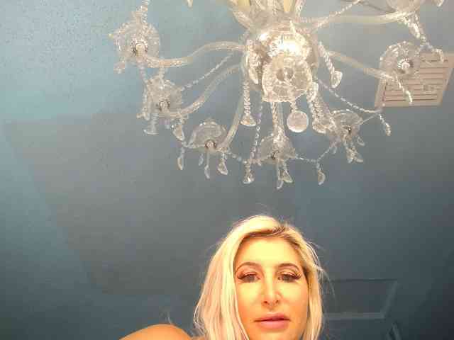 adrianna_fox webcam