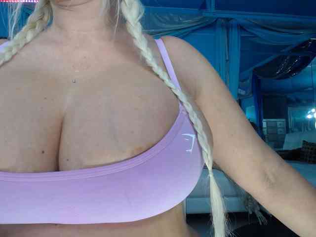 adrianna_fox adrianna_fox