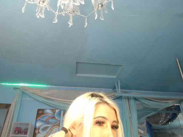 adrianna_fox webcam