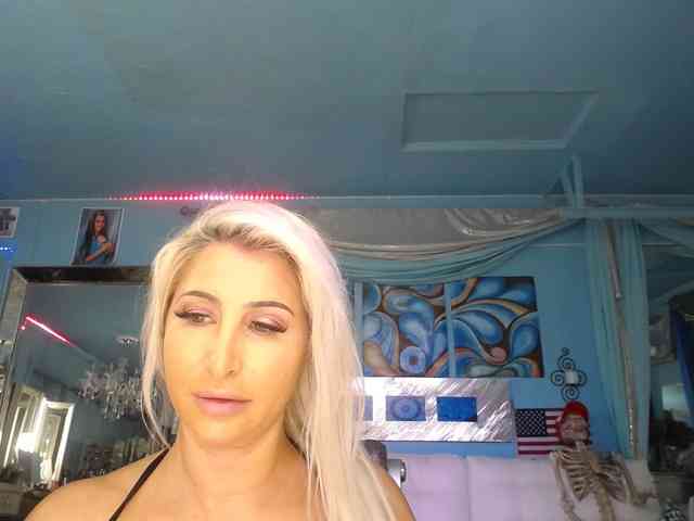 adrianna_fox webcam