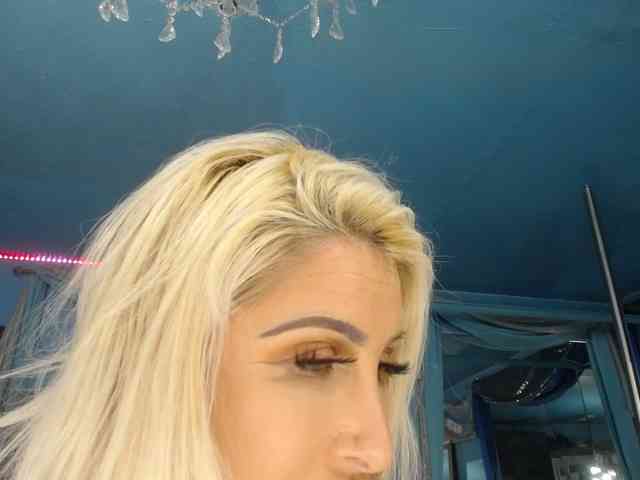 adrianna_fox webcam