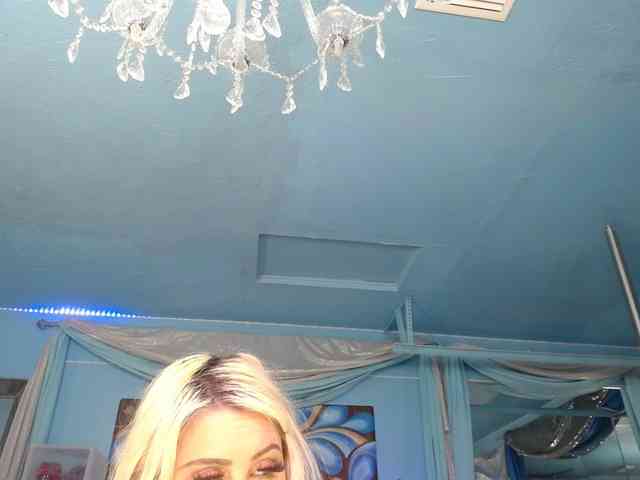 adrianna_fox adrianna_fox