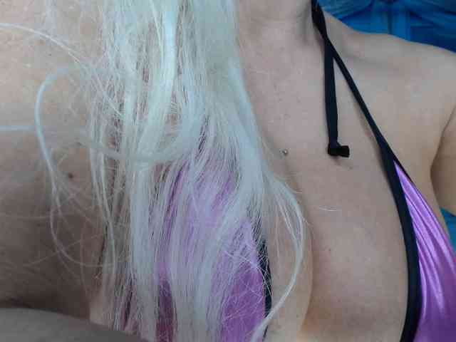 adrianna_fox webcam