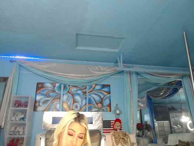 adrianna_fox adrianna_fox