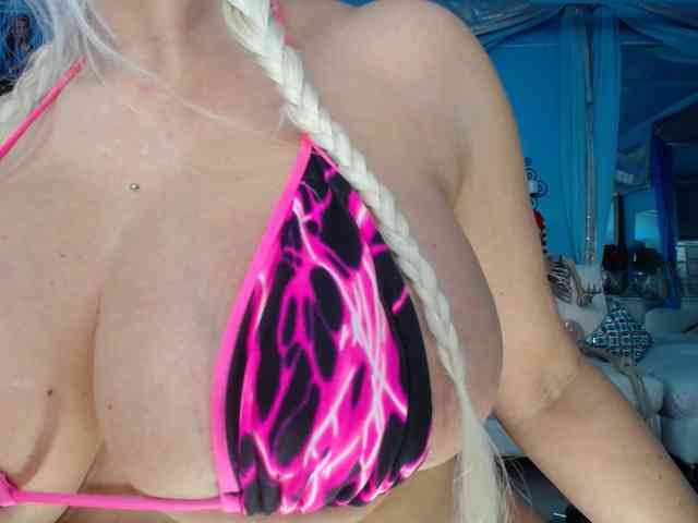 adrianna_fox adrianna_fox