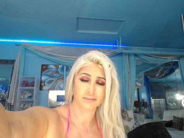 adrianna_fox adrianna_fox