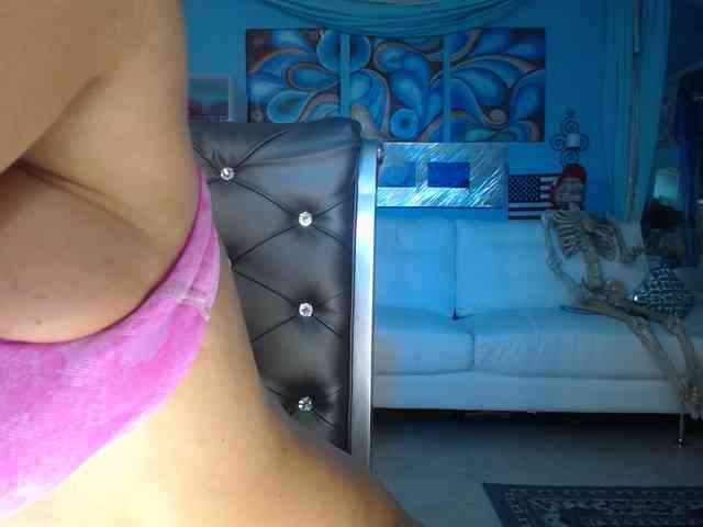 adrianna_fox webcam