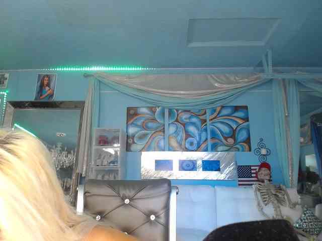 adrianna_fox webcam
