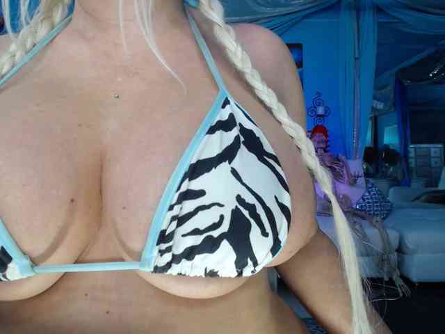 adrianna_fox webcam