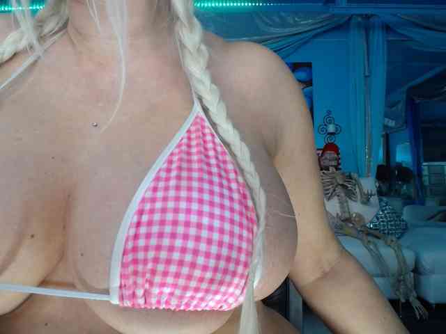 adrianna_fox webcam