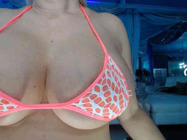adrianna_fox webcam