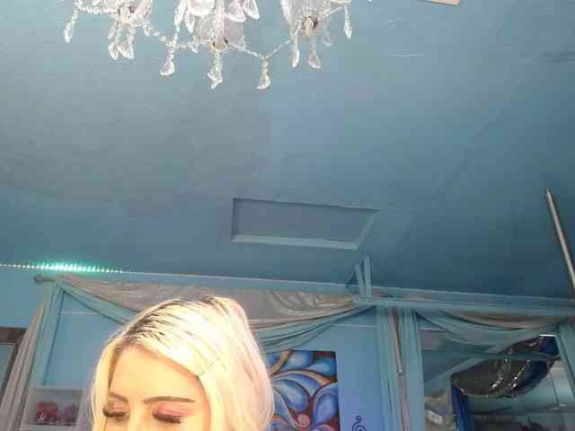 adrianna_fox adrianna_fox