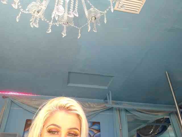 adrianna_fox webcam