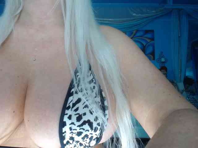 adrianna_fox webcam