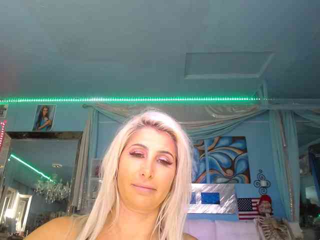 adrianna_fox webcam