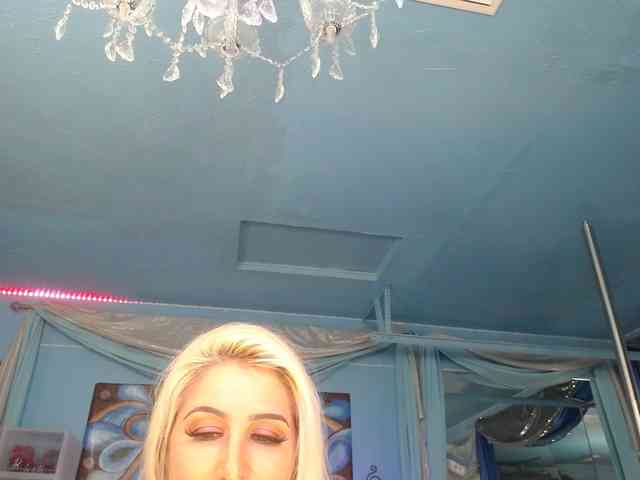 adrianna_fox webcam