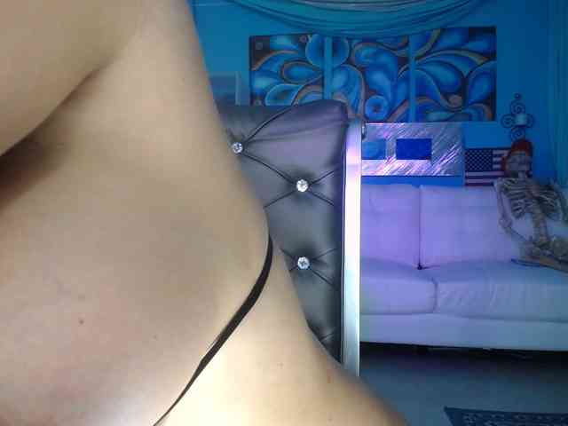 adrianna_fox webcam