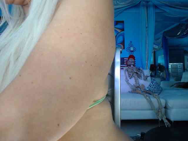 adrianna_fox webcam